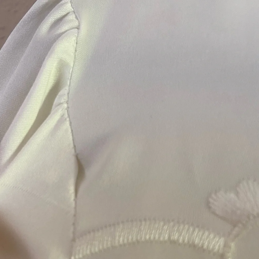 Delicates Elegant White Long Sleeve Nightgown, Nightie, embroidered M deadstock